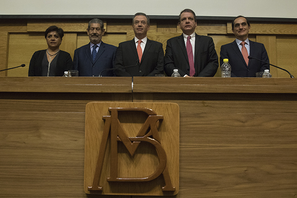 La Junta de Gobierno ajustó los tabuladores de las remuneraciones correspondientes a los servidores públicos del instituto central. FOTO: CUARTOSCIURO