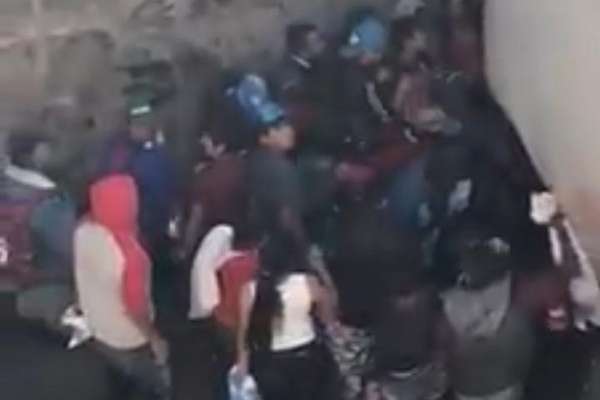 Del accidente resultó herido una persona, quien fue atendido por paramédicos de Protección Civil, en tanto elementos de la Policía Federal acudieron al lugar para acordonar la zona.
