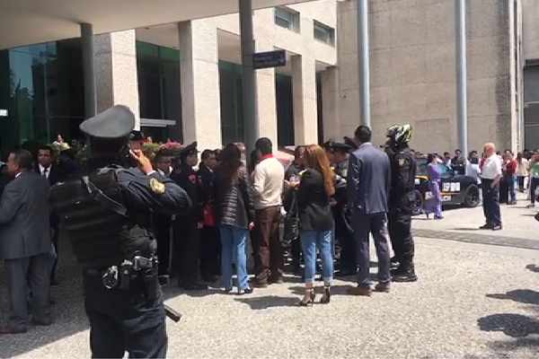 Desalojan edificio de oficinas en San Jerónimo por presunta amenaza de bomba
