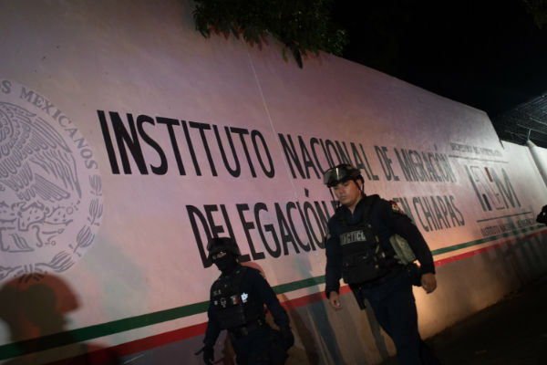 Se fugan 25 cubanos de la Estación Migratoria Siglo XXI en Chiapas