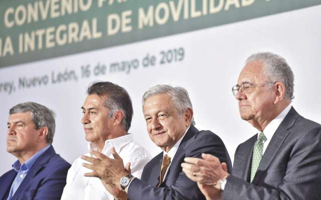 En reunión con empresarios, el Presidente les pidió apoyo para proyectos de gobierno. Foto: Especial