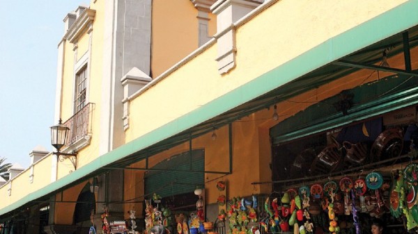 El estacionamiento del mercado se ha convertido en un