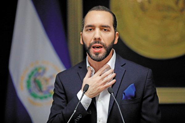 El Presidente salvadoreño firmó un acuerdo con EU relativo a la migración.
Foto: Reuters