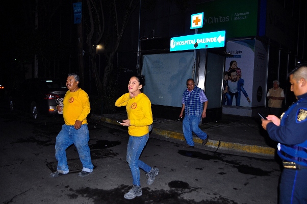 Tras los recientes sismos con epicentro en la Ciudad de México, la Jefa de Gobierno informó que se reunirá con expertos para evaluar los movimientos
Foto: Notimex