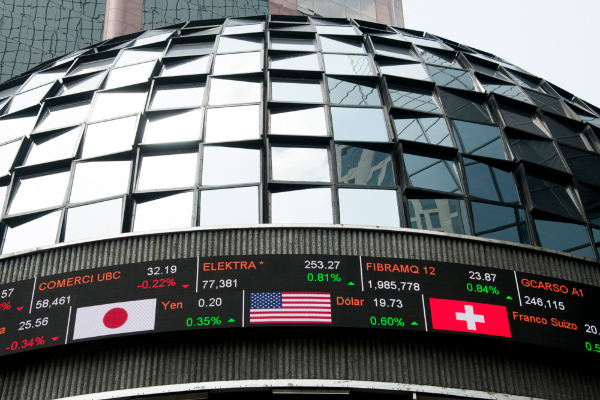 Bolsa mexicana de valores con indicadores