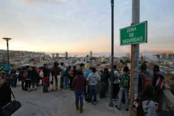 Aunque los habitantes están acostumbrados a los sismos, aún sigue cimbrando miedo entre los habitantes. Foto: Especial.
