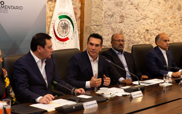 CITA. Alejandro Moreno inauguró la tercera
reunión plenaria del grupo parlamentario del PRI. Foto: Especial