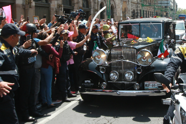 El cortejo fúnebre llegó al panteón. Foto: Notimex.