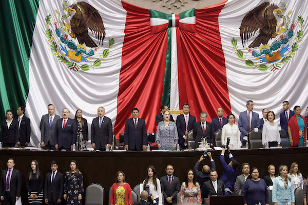 que pasaria si renunciara el presidente de mexico
